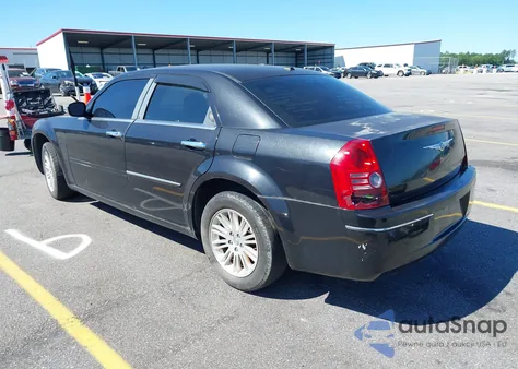 2010 Chrysler 300 Touring Plus from USA, damaged, VIN 2C3CA1CV7AH328704